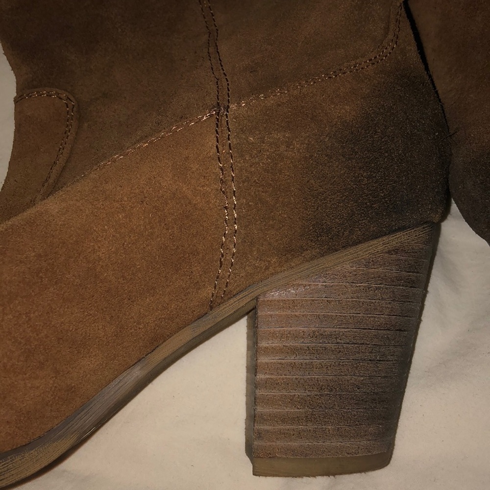 Ralph Lauren Distressed suede Boots - Picture 3 of 5